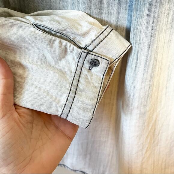 ANTHROPOLOGIE Current Air Ombre chambray tie front button up shirt size xs - Picture 4 of 6